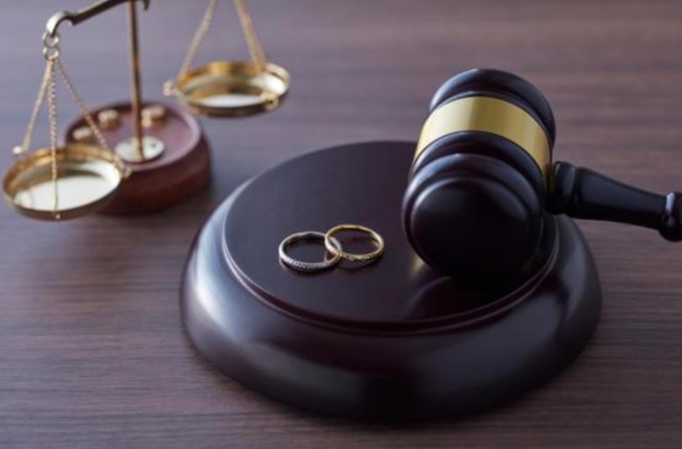 سارا کیامهر وکیل پایه یک دادگستری